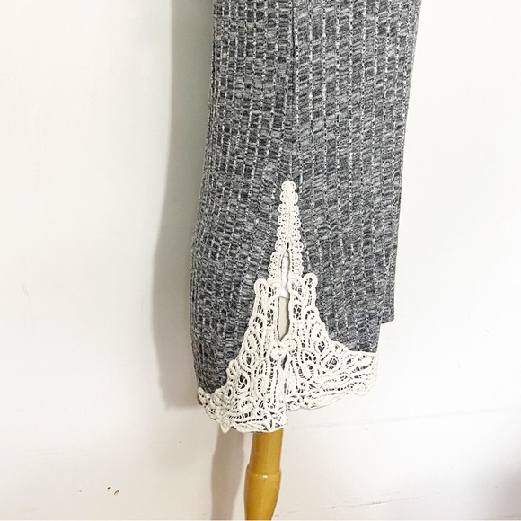 MAURICES textured knit scoop neck long sleeve crochet trim pullover sweater M - Picture 5 of 9